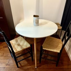 Round Dining Table