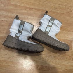 Used  Kids Uggs 