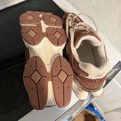 Brand new New Balance 9060 sneakers