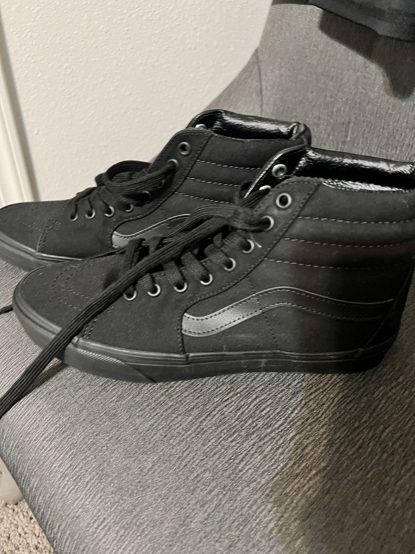 Men Black Vans
