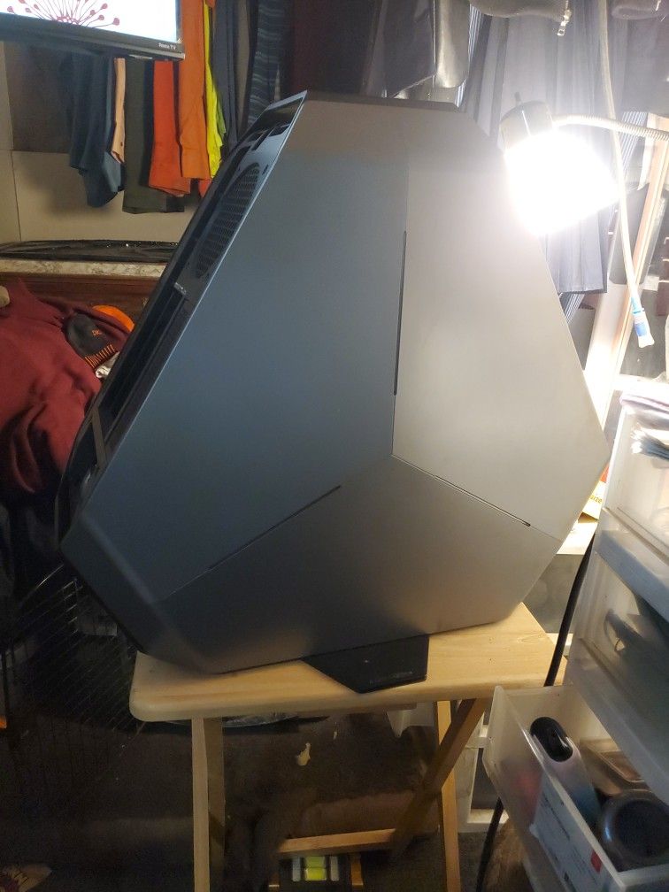 ALIENWARE Gaming Desktop