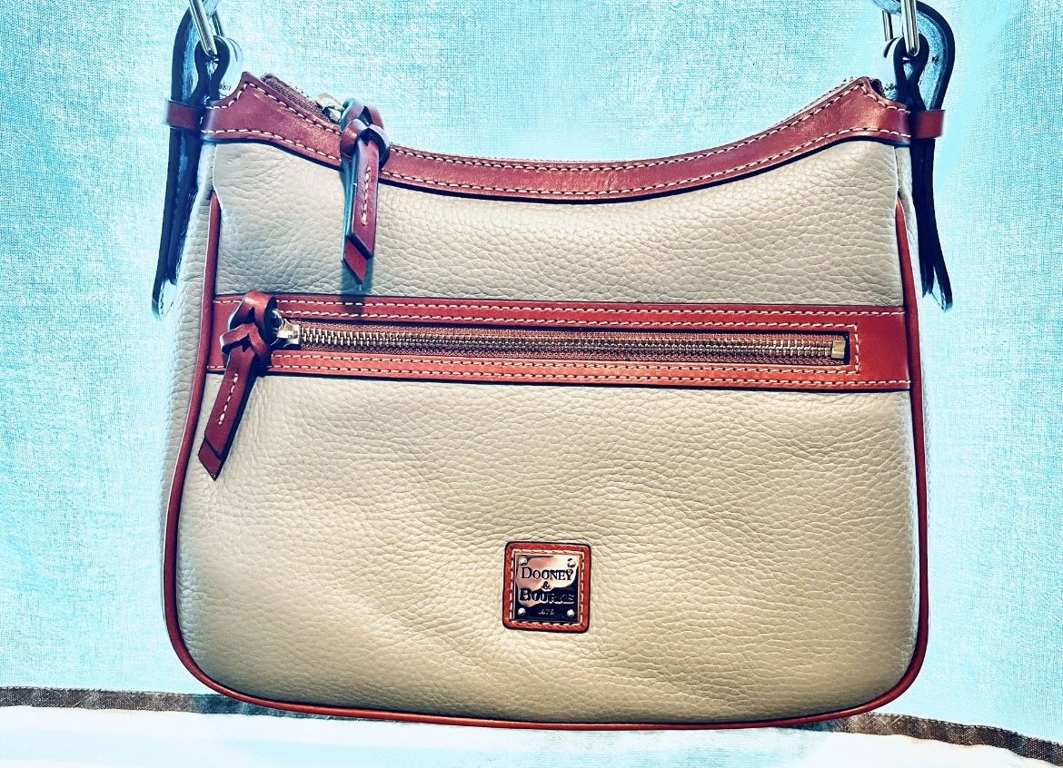 Dooney & Bourke Purse