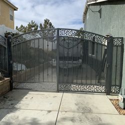 Metal Gate
