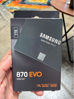 Samsung 870 EVO SATA III SSD 1TB 2.5” Internal Solid State Drive, Upgrade PC or Laptop Memory and Storage for IT Pros, Creators, Everyday Users, MZ-77