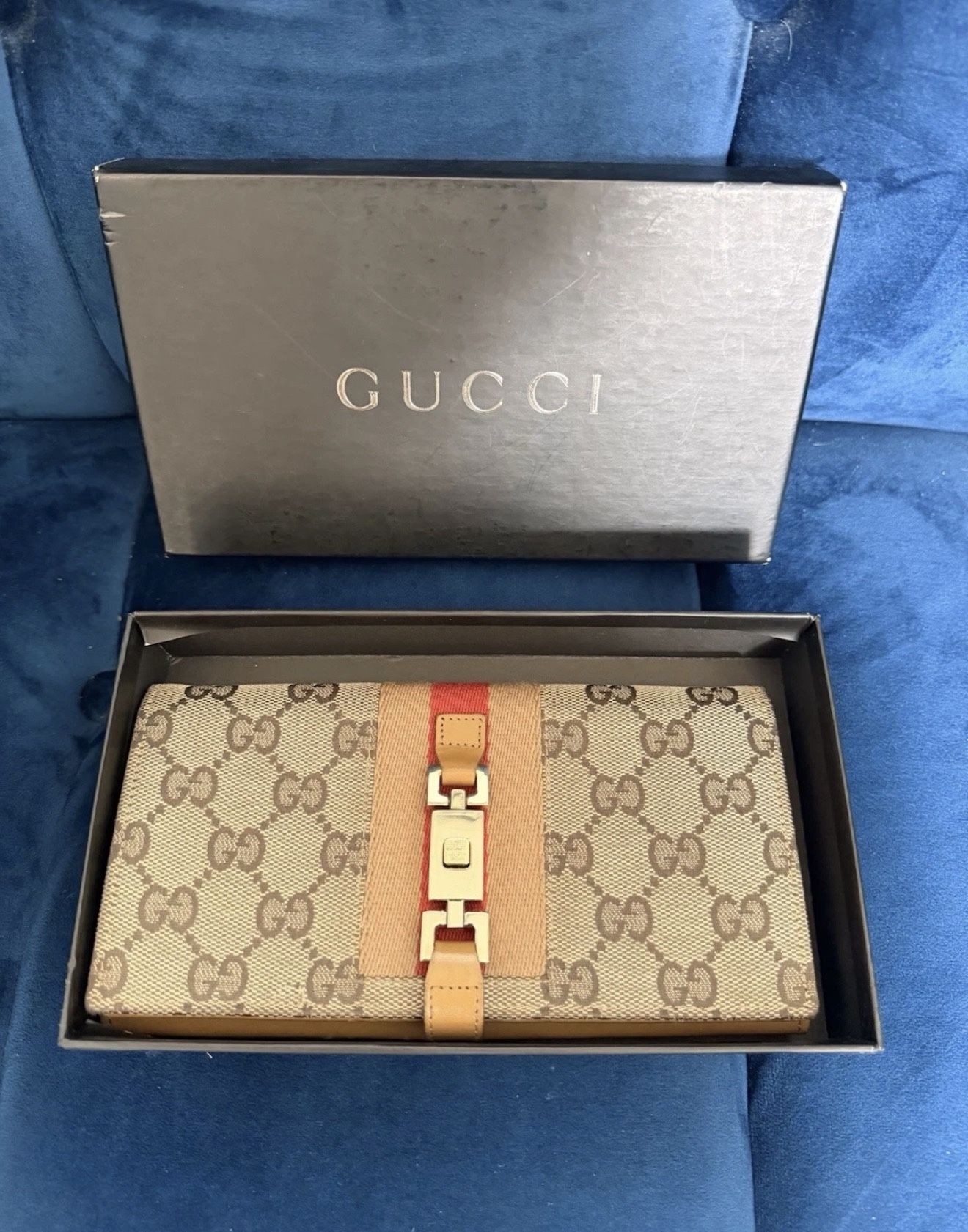 GUCCI Leather Long Wallet Beige/Brown With BoxExcellent Condition