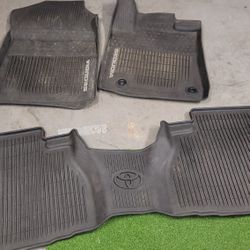 Genuine Sequoia Tub Style All Weather Mats Black PT908-0C161-02