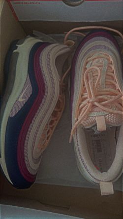 Like New Woman’s Nike