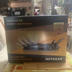 Net gear NightHawk X-6 Tri-band Wi-Fi Router (New)