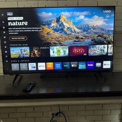 VIZIO 43” Smart TV