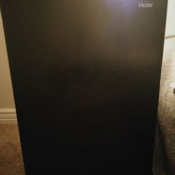 Haier Mini Fridge