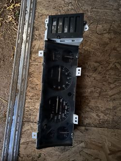 Jeep Cherokee Dash Cluster
