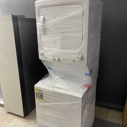 New GE electric Stackable Washer And Electric Dryer