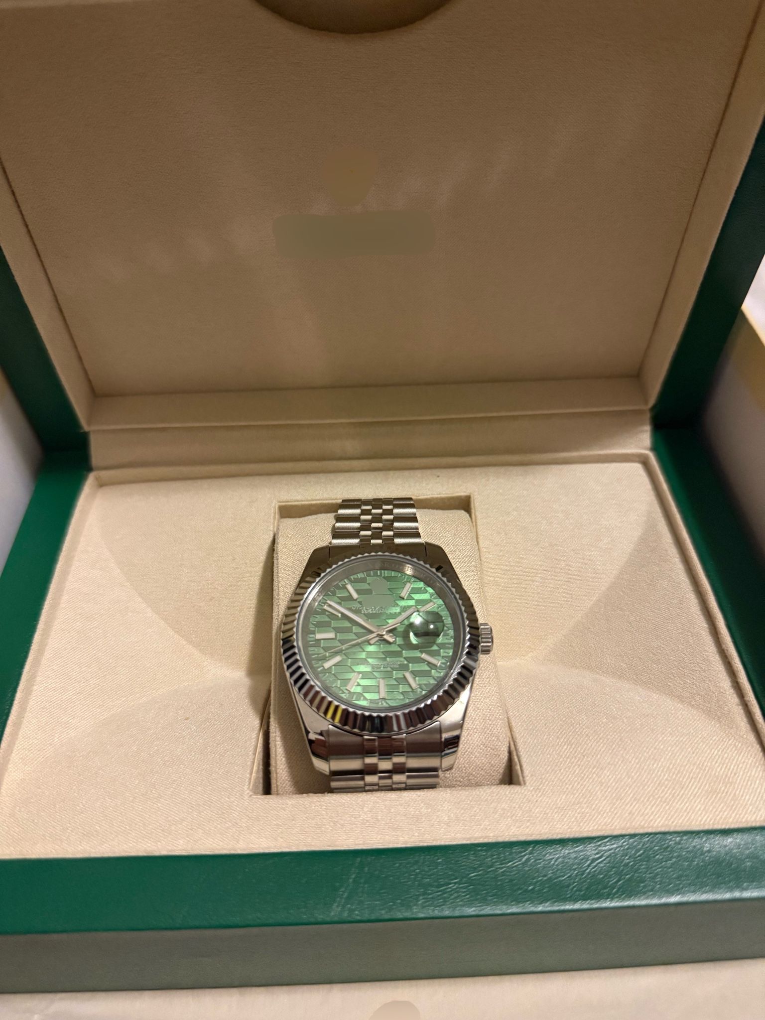 ✅Green Dial Watch Unbranded