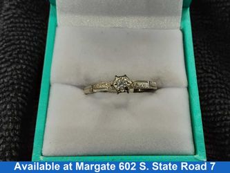 Women's Ring - Solitaire - White Gold 10k (.417) 1.6 grams Size 20