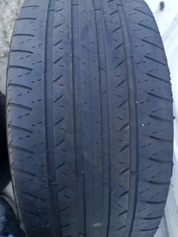 225/45R17 Kelly Edge Tire (1)