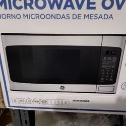 Brand New GE 1.1 Cu Ft 950wt. Microwave Oven 