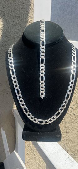 68.5g sterling silver 925 chain and bracelet combo.
