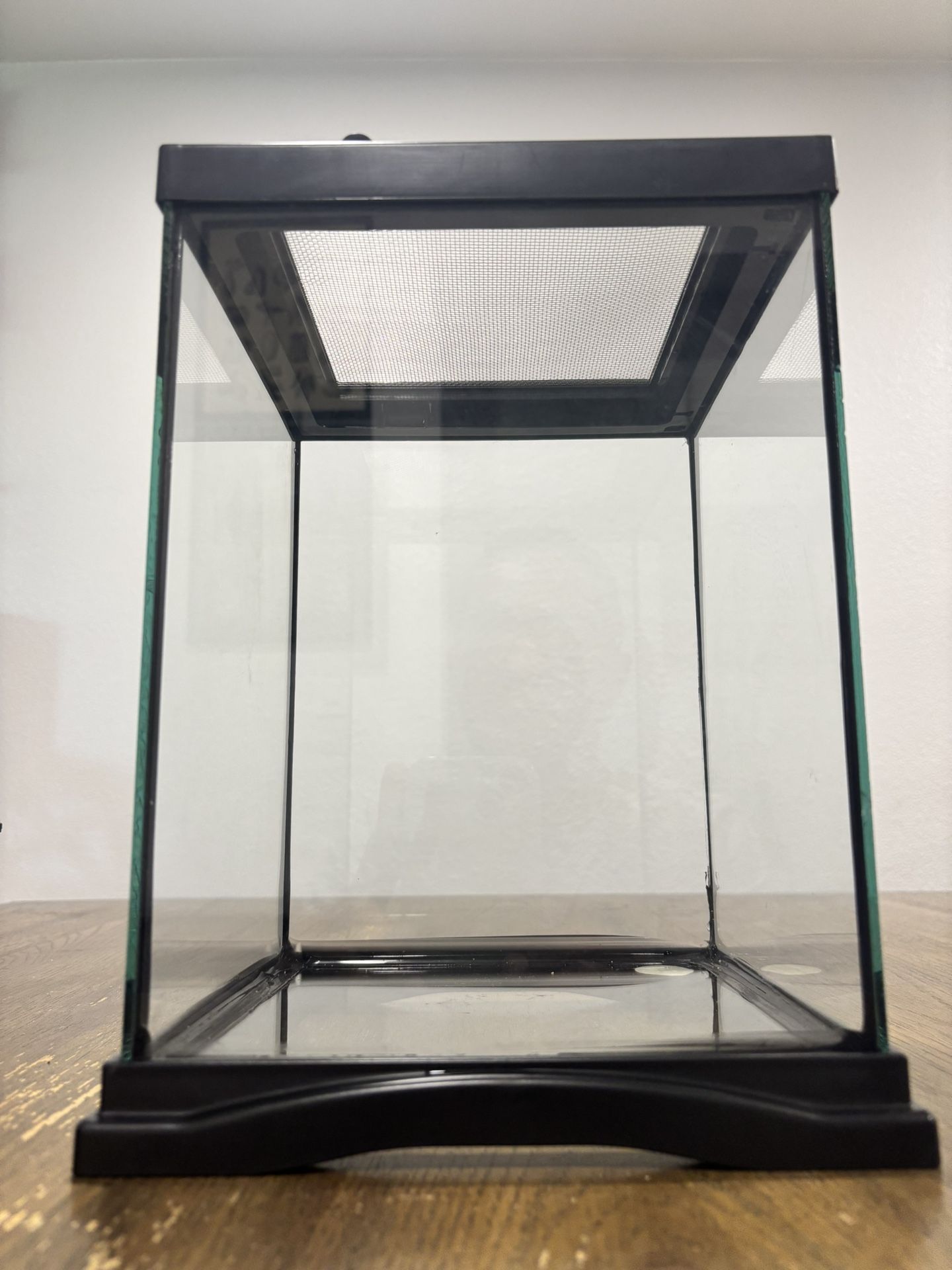 Reptile Terrarium W/ Screen Lid