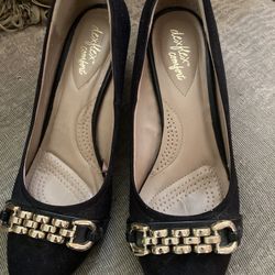 Cute Wedge Shoes Size 7 1/2