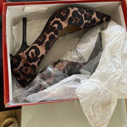 New Guess Heels 