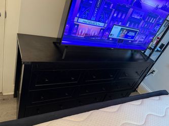 Black Wooden Dresser