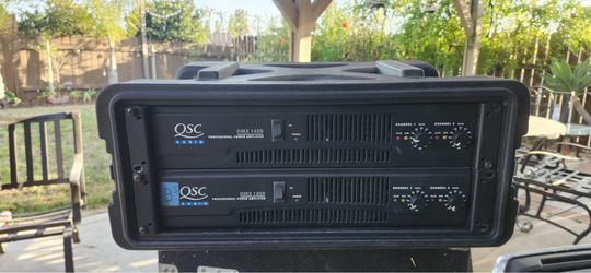 2 Profesional  Amplifiers