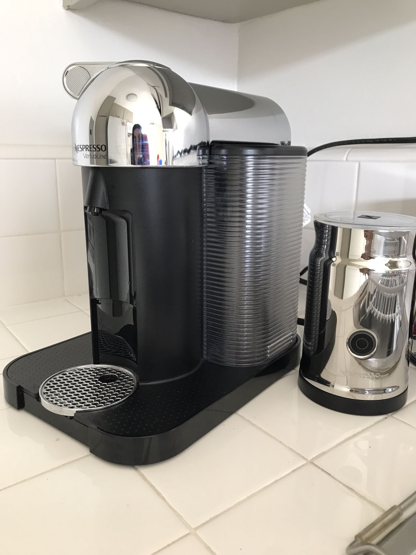 Nespresso VertuoLine with Aeroccino Milk Frother for Sale in Culver City, CA OfferUp