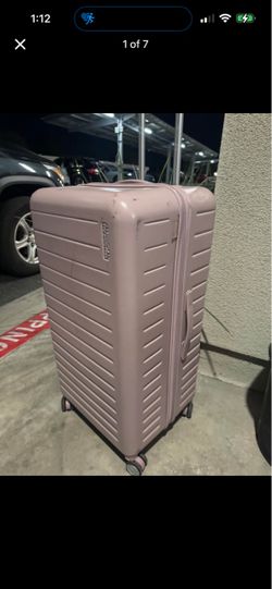 Luggage L