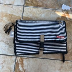 SKIP HOP Pronto Jonathan Adler Changing Pad Station Clutch Travel Bag Stripped