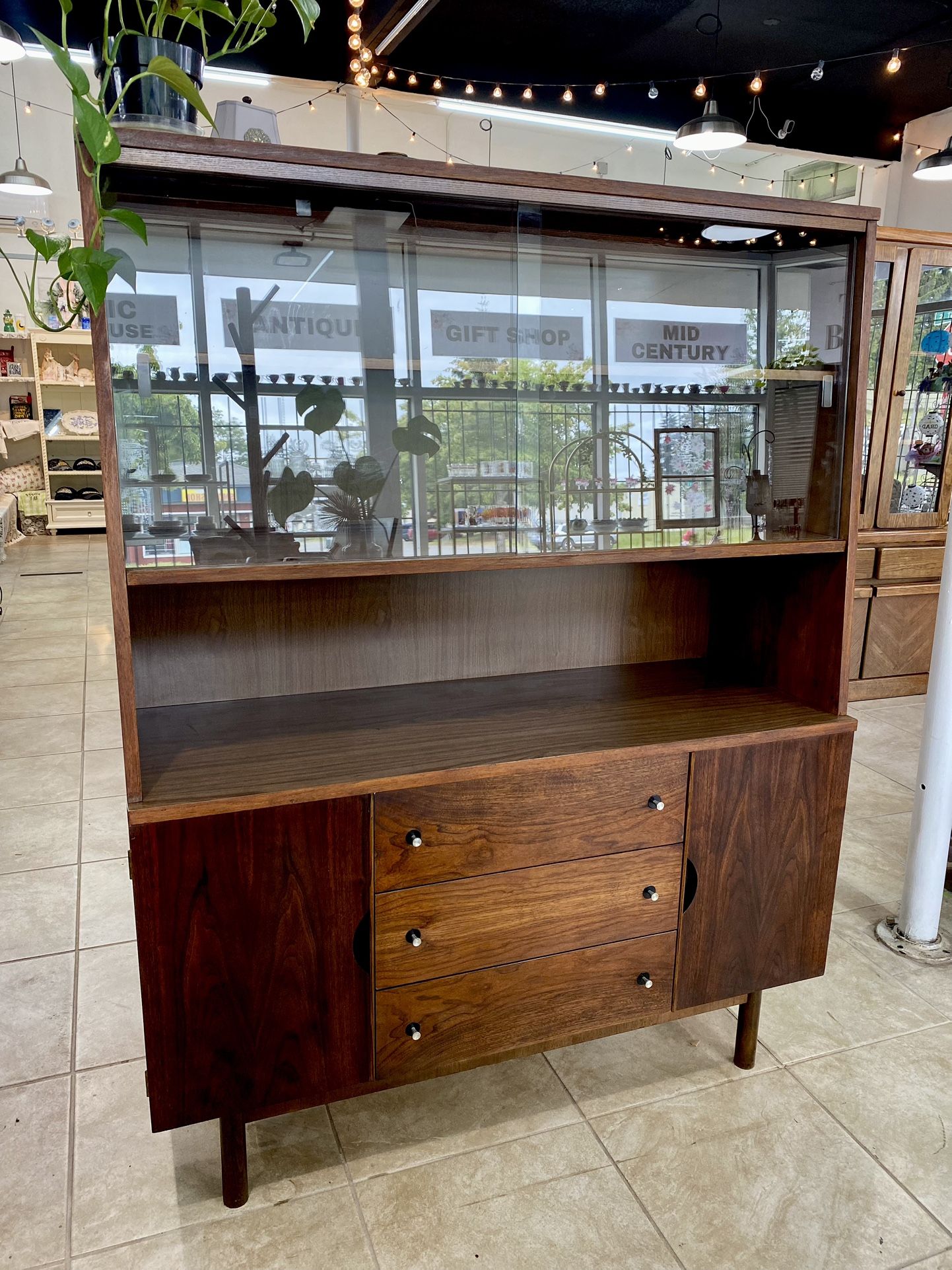 Stanley Mid Century Hutch