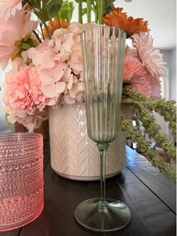 Plastic champagne flutes