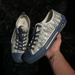 Dior B23 Size 42 Fits 8.5-9.5 No Box Have Dust Bag 