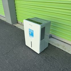 SoleusAir 45-Pint Dehumidifier – Excellent Condition