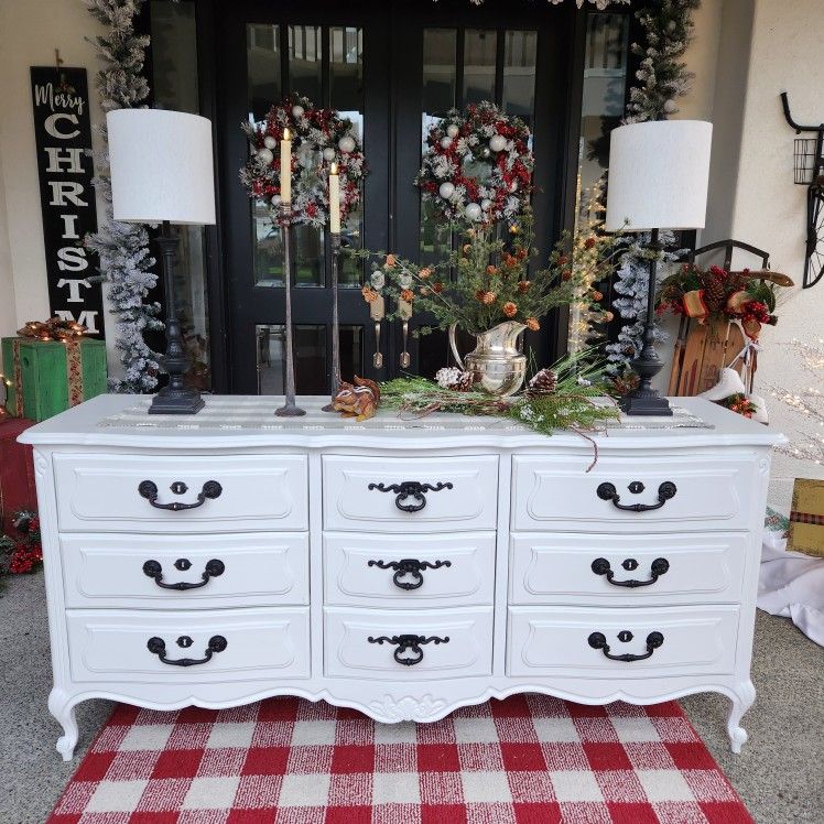 Dresser 