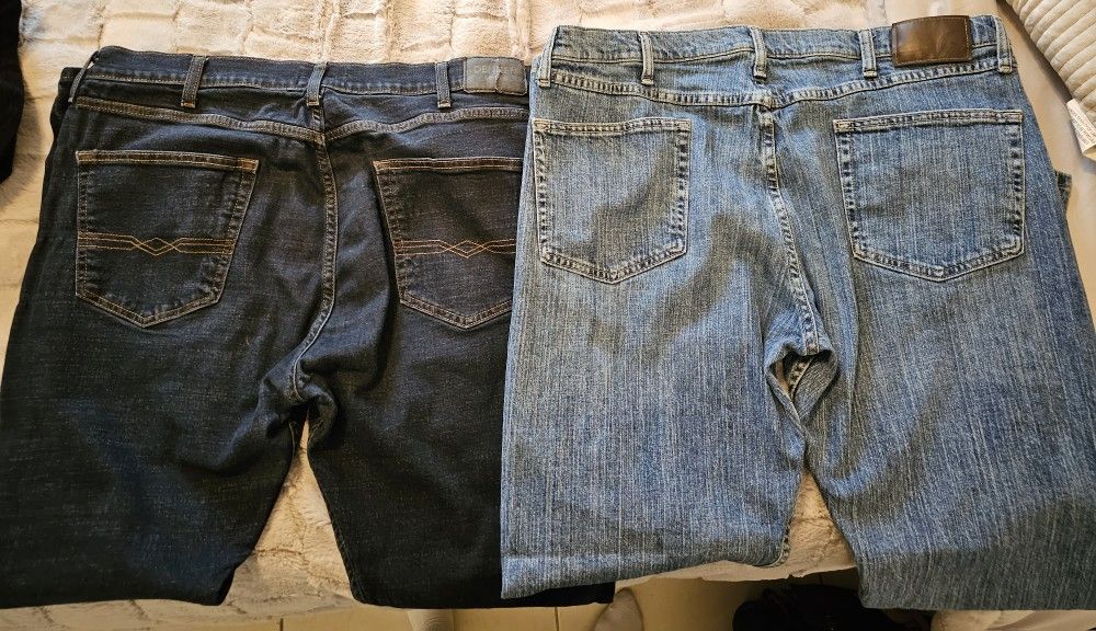 Bundle Of 2 Jeans 