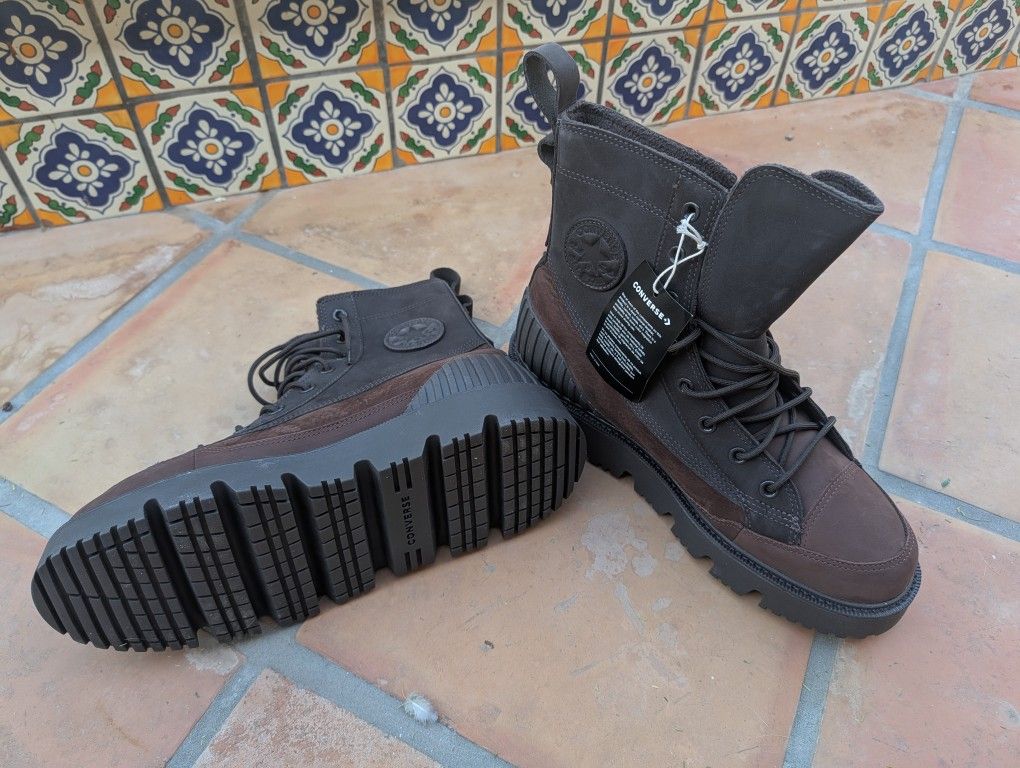 Converse Chuck Taylor Boots - 11M