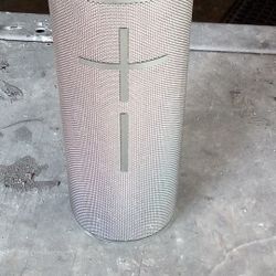 UE Boom 3  Bluetooth speaker 