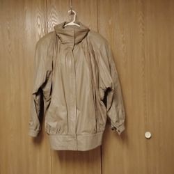 Woman's Genuine 100% Leather Coat  Excellent Condition Size L