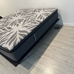 Bed With Adjustable Base