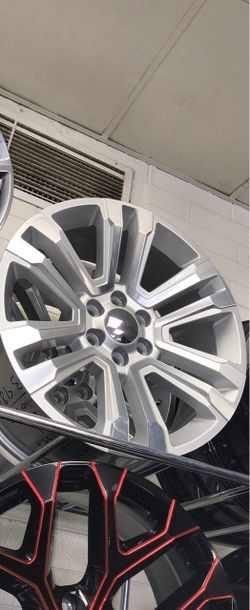 6X139.7 22 INCH WHEEL AND TIRE SETS Vehicle Fitment: Perfect matching packages for lifted trucks and SUVs that clearly only see dirt when pulling int
