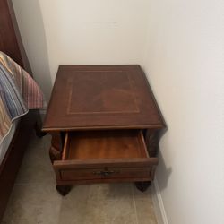 Set of Two Night Lamp Tables With Drawers