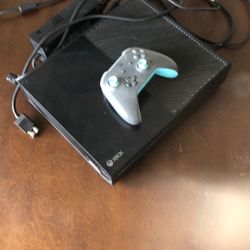 Xbox One Console And Controller 