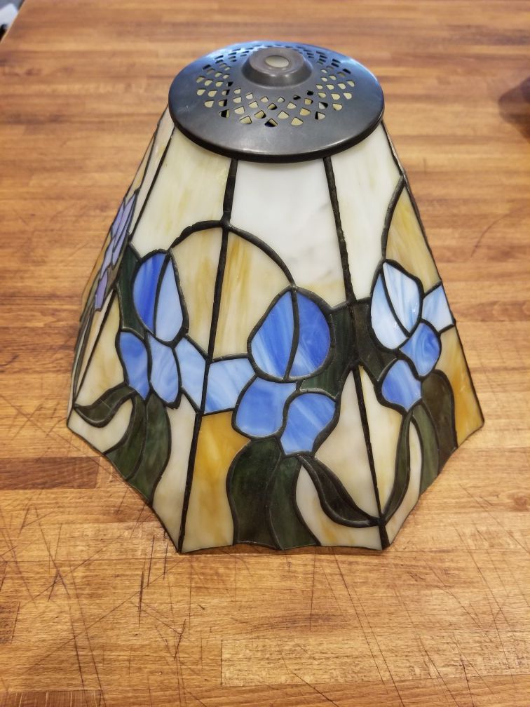 Beautiful stained glass lamp shade