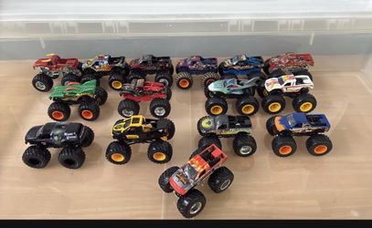 Hot Wheels 4x4 Monster Truck Lot Of 15 1/64 Scale