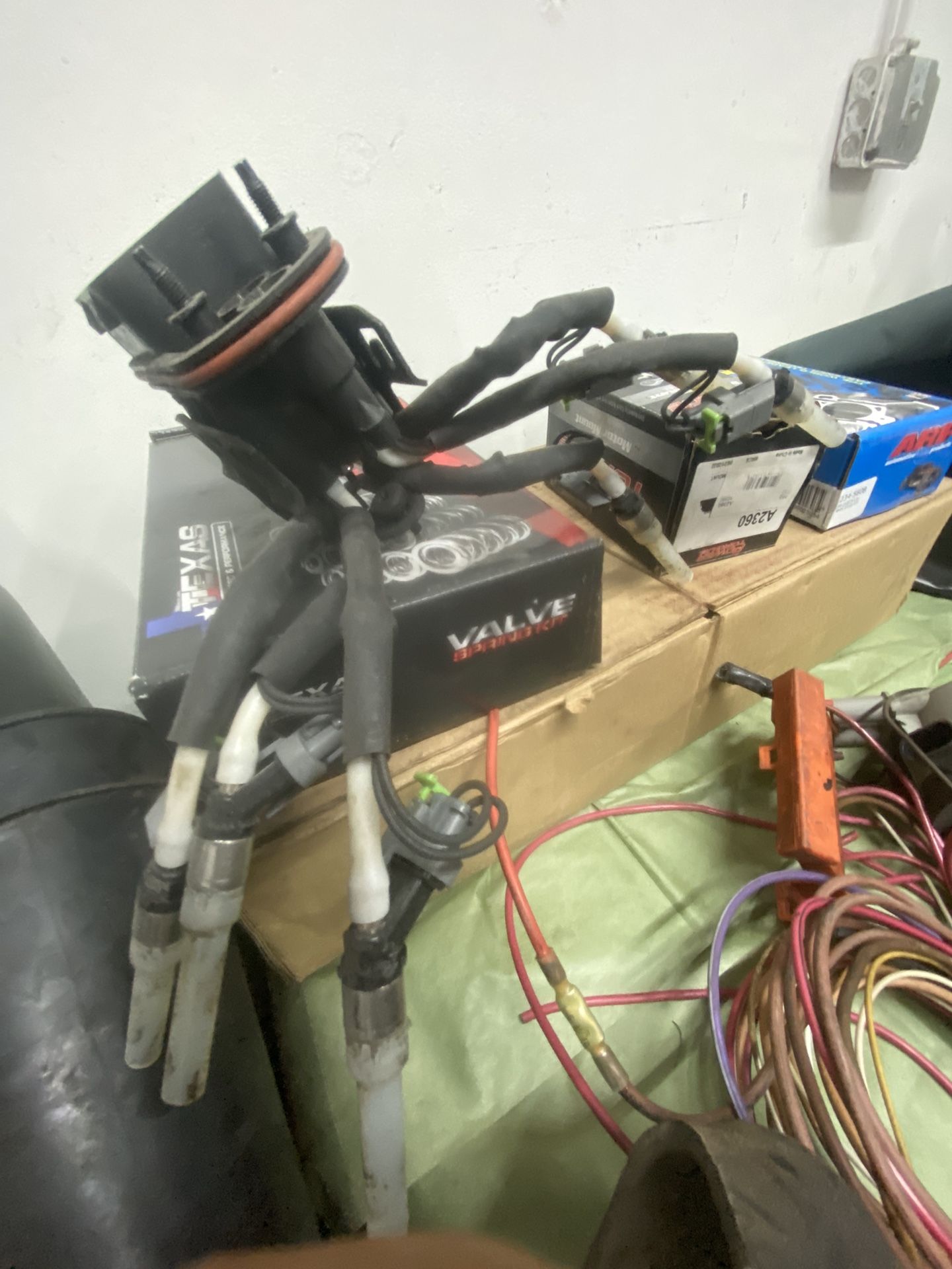 2000 And Up GMC Silverado 4.3 Fuel Injectors. Spider Injection