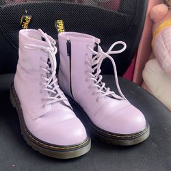 Lavender Doc Martins Size 4!💜