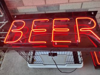 Good Working Condition Neon  Beer And Liquor 