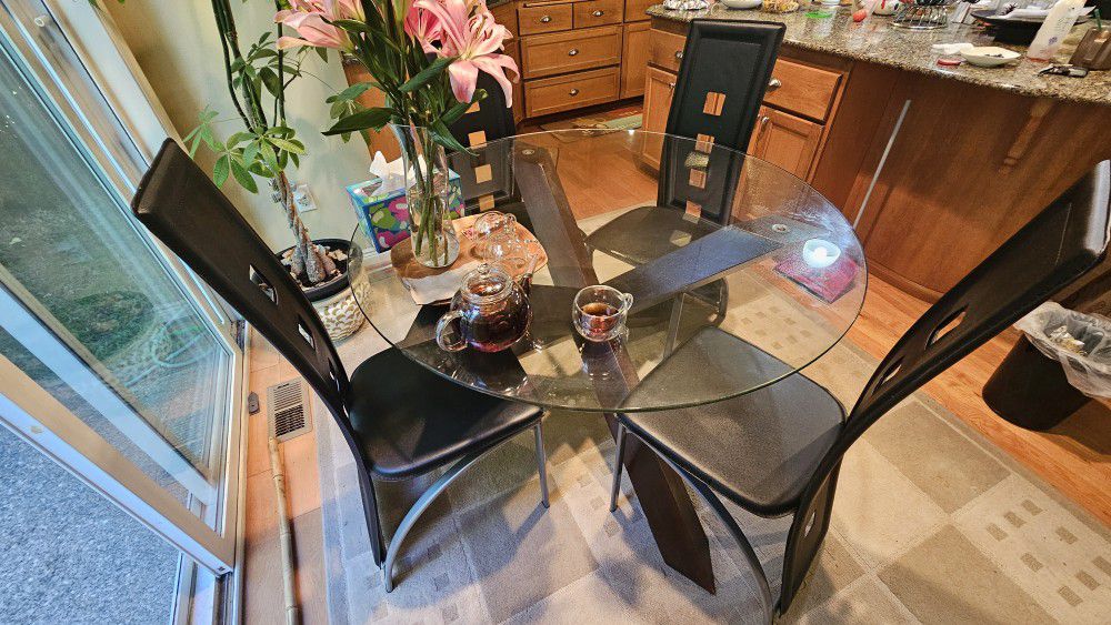Dining Table With 4 Chairs