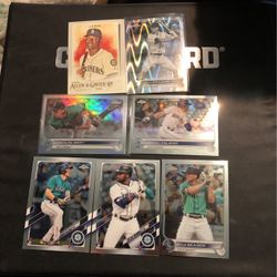 Seattle Mariners Baseball Cards Ft. ‘22 Topps Chrome Black And White Ray Wave Refractor All Mint Condition!