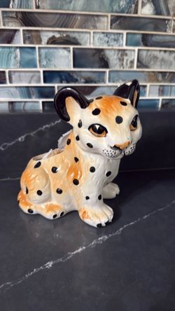 Vintage Ceramic Cheetah Leopard Cub Figurine Planter